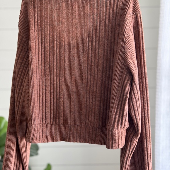 Brown Ribbed Knit Top - Picture 4 of 10
